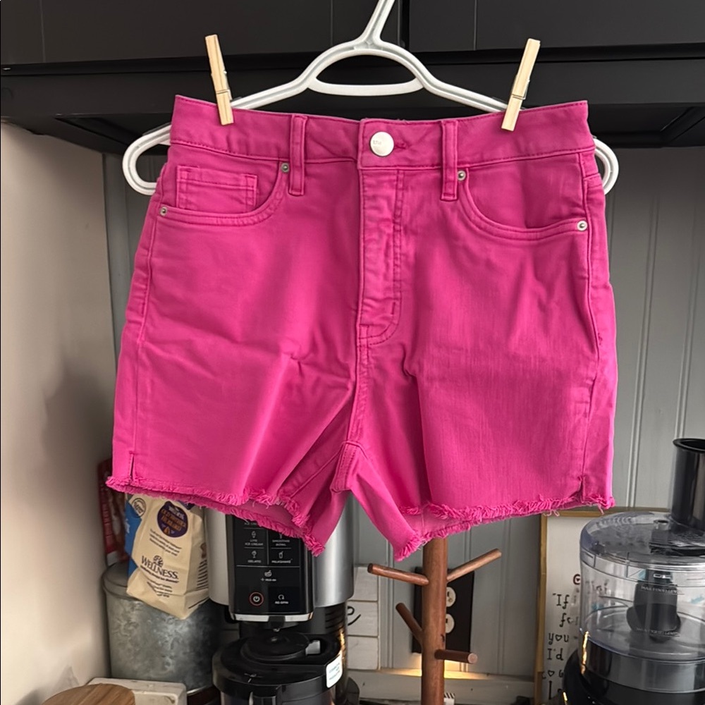 High Waist Pink Shorts with Frayed Hem
